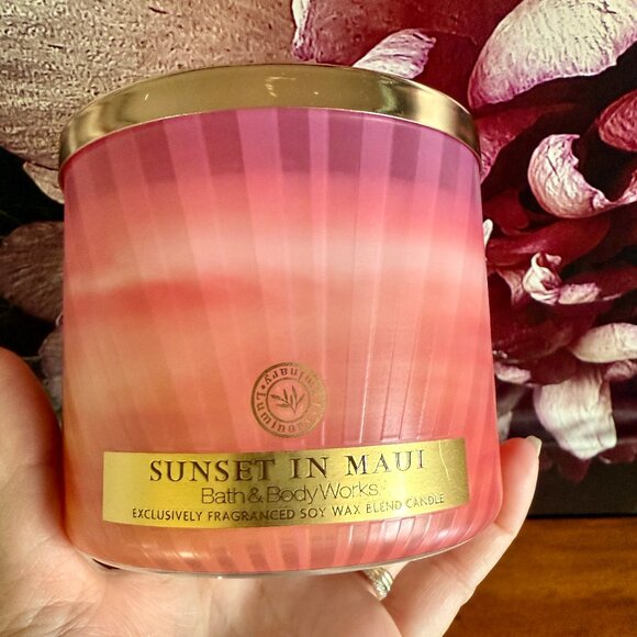 NEW SUNSET IN MAUI 3-Wick Glowing Luminary14.5 oz Candle Bath & Body Works - Picture 4 of 5